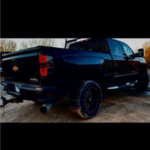 Meet your Posher, Olivia